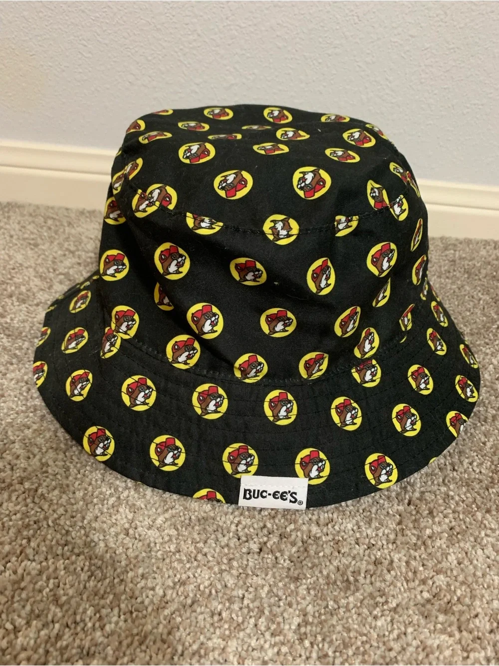 Buc-ee’s Beaver Bucket Hat Adult Allover Black UPF 50+ Reversible